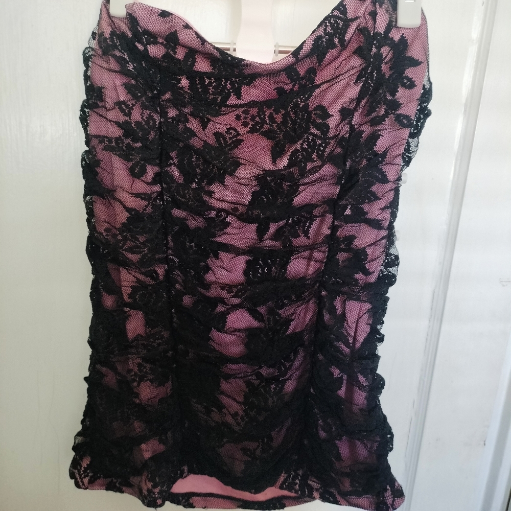 Sexy Vintage Torrid 1 Pink with Black Floral Lace Overlay Tube Top 0X